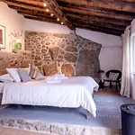 Special Farmstay, Faia-guarda