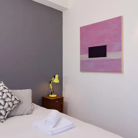 Special Farmstay, Faia-guarda *