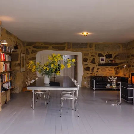 Special Farmstay, Faia-guarda
